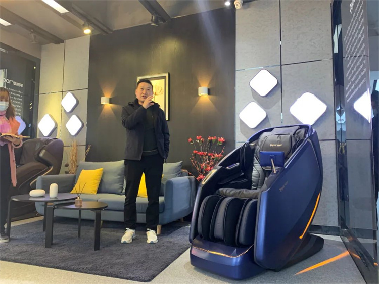 米兰·(milan)中国官方网站體育集團旗下品牌—銳珀爾舉行新款4D穴感總裁按摩椅S500內訓會